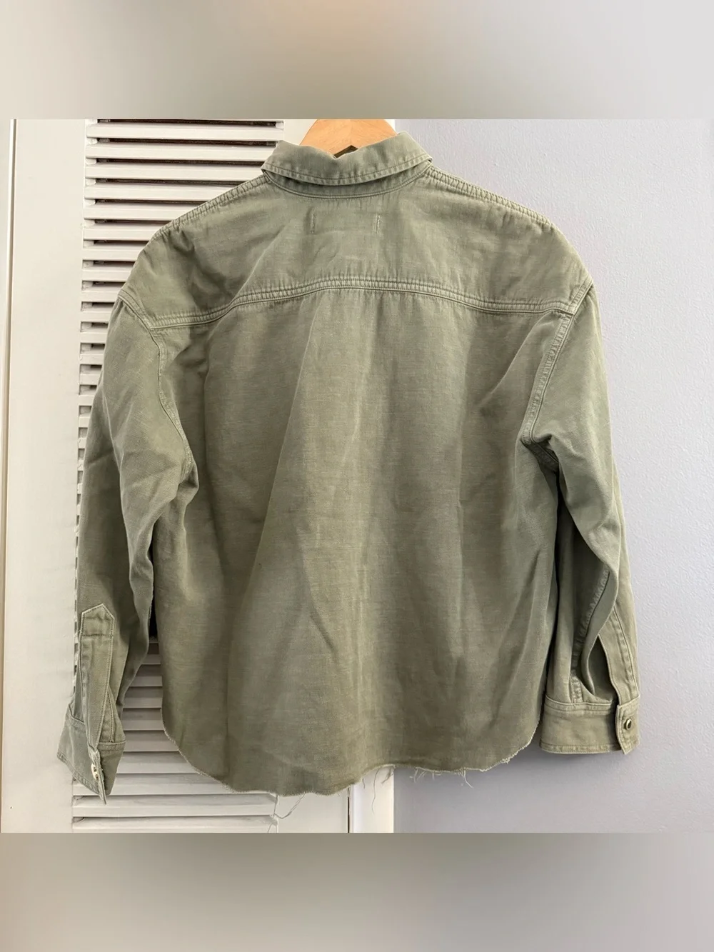 AMO Olive Green Cropped Oversized Style Cotton Linen Button-Up Shirt - Picture 8 of 12